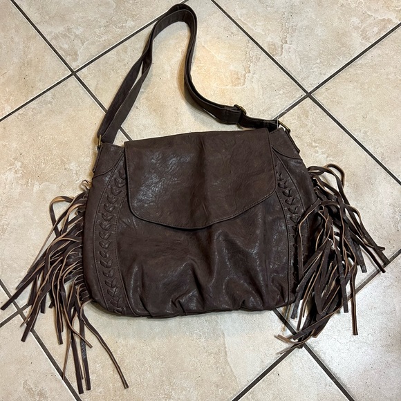 Fringe Crossbody bag - Picture 2 of 8